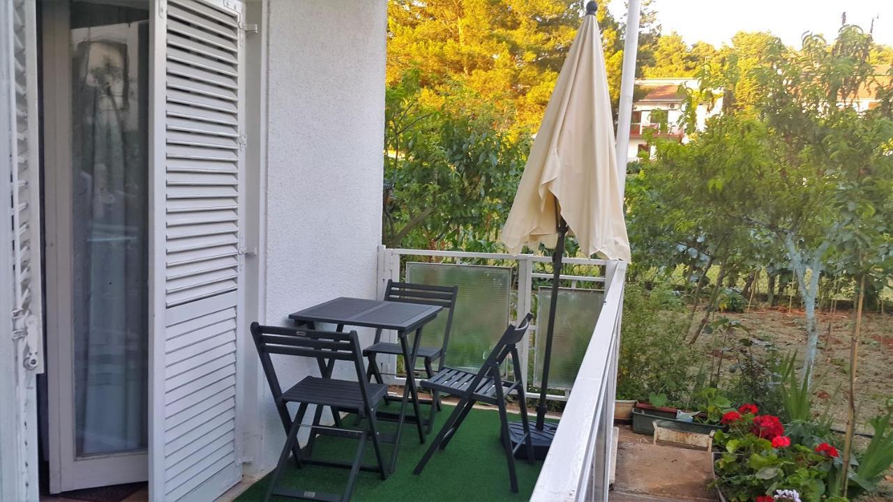 The Apartment With Air Conditioned Porec Exterior photo
